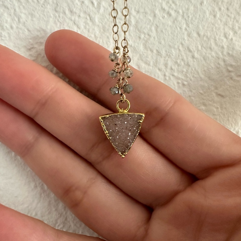 Beautiful gemstone necklace. Hardly worn.